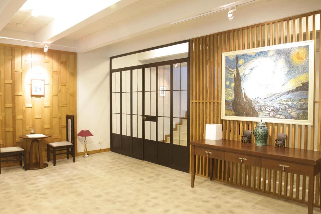 Baan Dinso Hostel@Ratchadamnoen Bangkok Bagian luar foto
